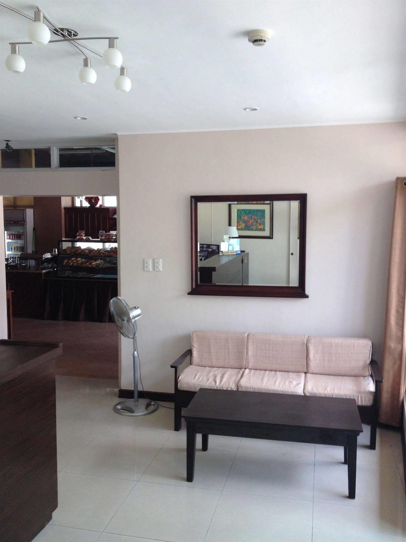Oftana Suites Mandaue City Luaran gambar